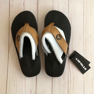 Airwalk Thong Brown Sandal ~ NWT ~ Men’s size 7